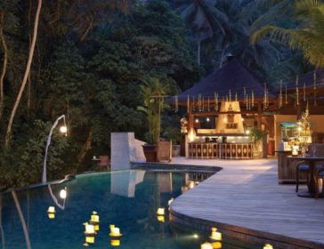 Riverside Cafe At Four Seasons Hotel Sayan