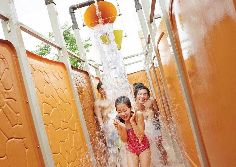 10 Family-Friendly Adventure Courses In Singapore - WET MAZE @ ADVENTURE COVE