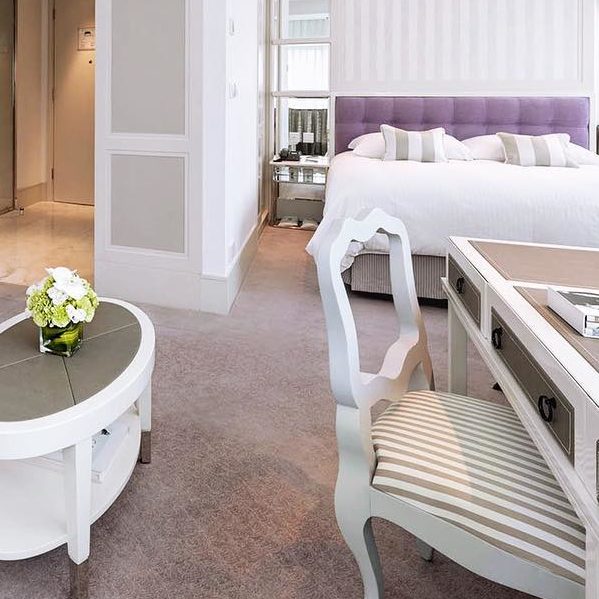 Room At Lanson Place: Causeway Bay, Hong Kong