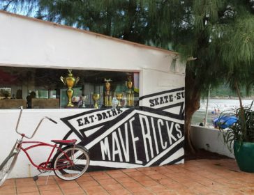 Mavericks Beach Restaurant In Lantau *CLOSED