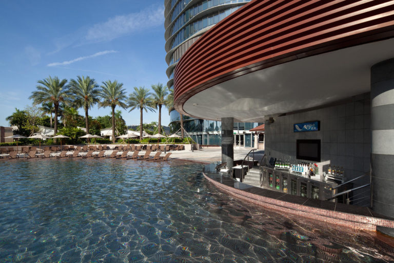 Wave Pool Bar At Hard Rock Hotel Macau