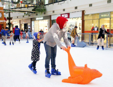 Winter Wonderland In Jakarta At Pondok Indah Mall