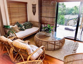 buying furniture at Bali Wijaya Rattan