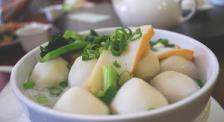 Best_Cantonese_Food-For-Kids-To-Try-Hong-Kong-Fishball-Noodles