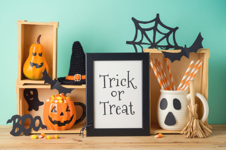 Shopping-For-Halloween-Decorations-In-Hong-Kong-Taobao