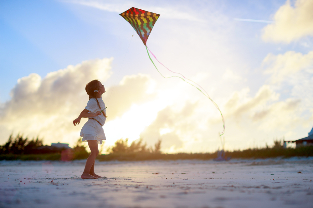 Flying-A-Kite-With-Kids-Singapore