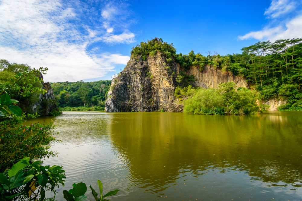 Quarry-Bukit-Batok-Nature-Park-Singapore