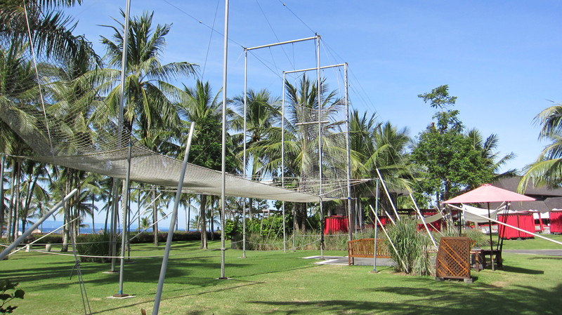 Club Med Trapeze