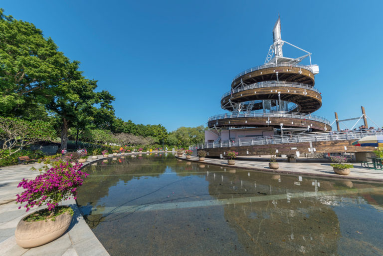 Family friendly picnic at Tai Po Waterfront Park