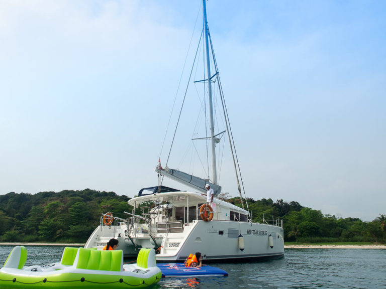 Lagoon 400 Catamaran Yacht Stay In Singapore