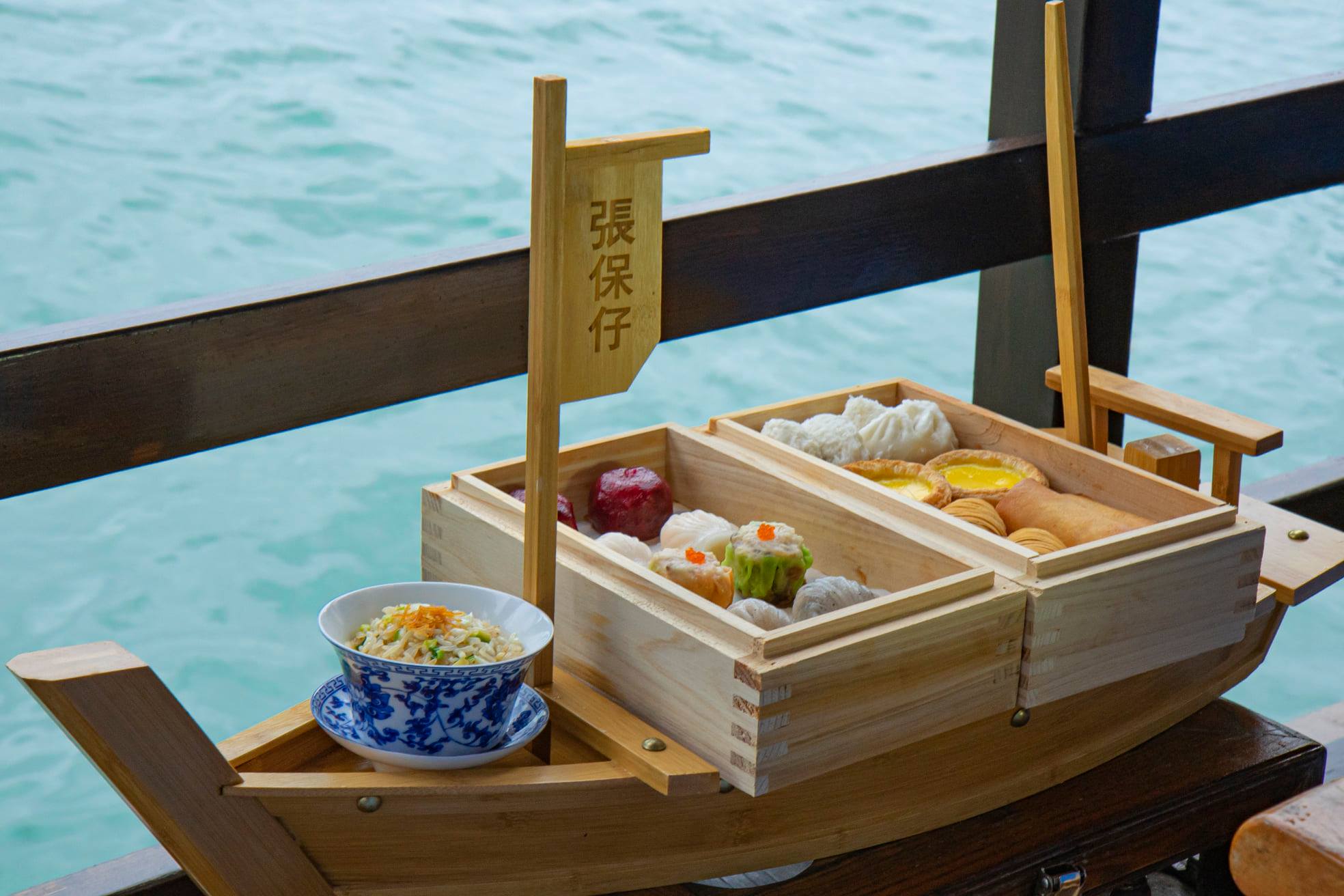 Aqualuna dim sum cruise