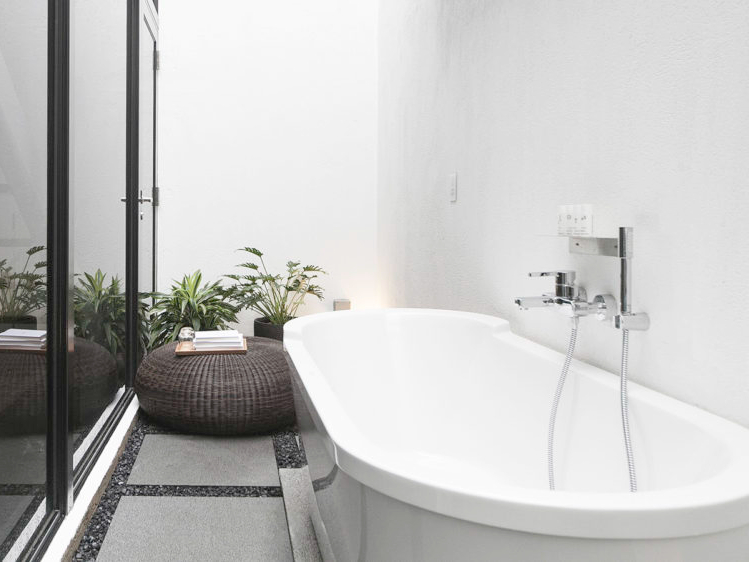 Lloyd's Inn Singapore